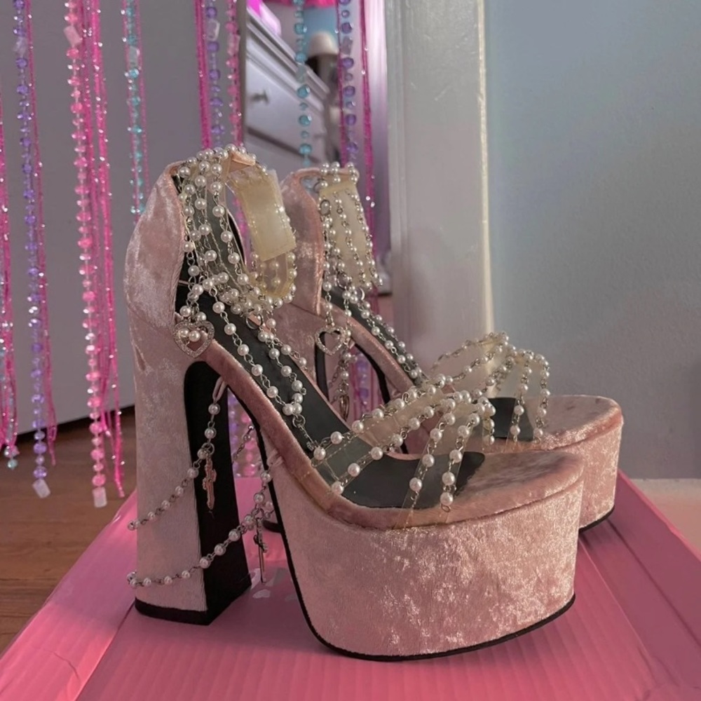 Dollskill pink velvet heels